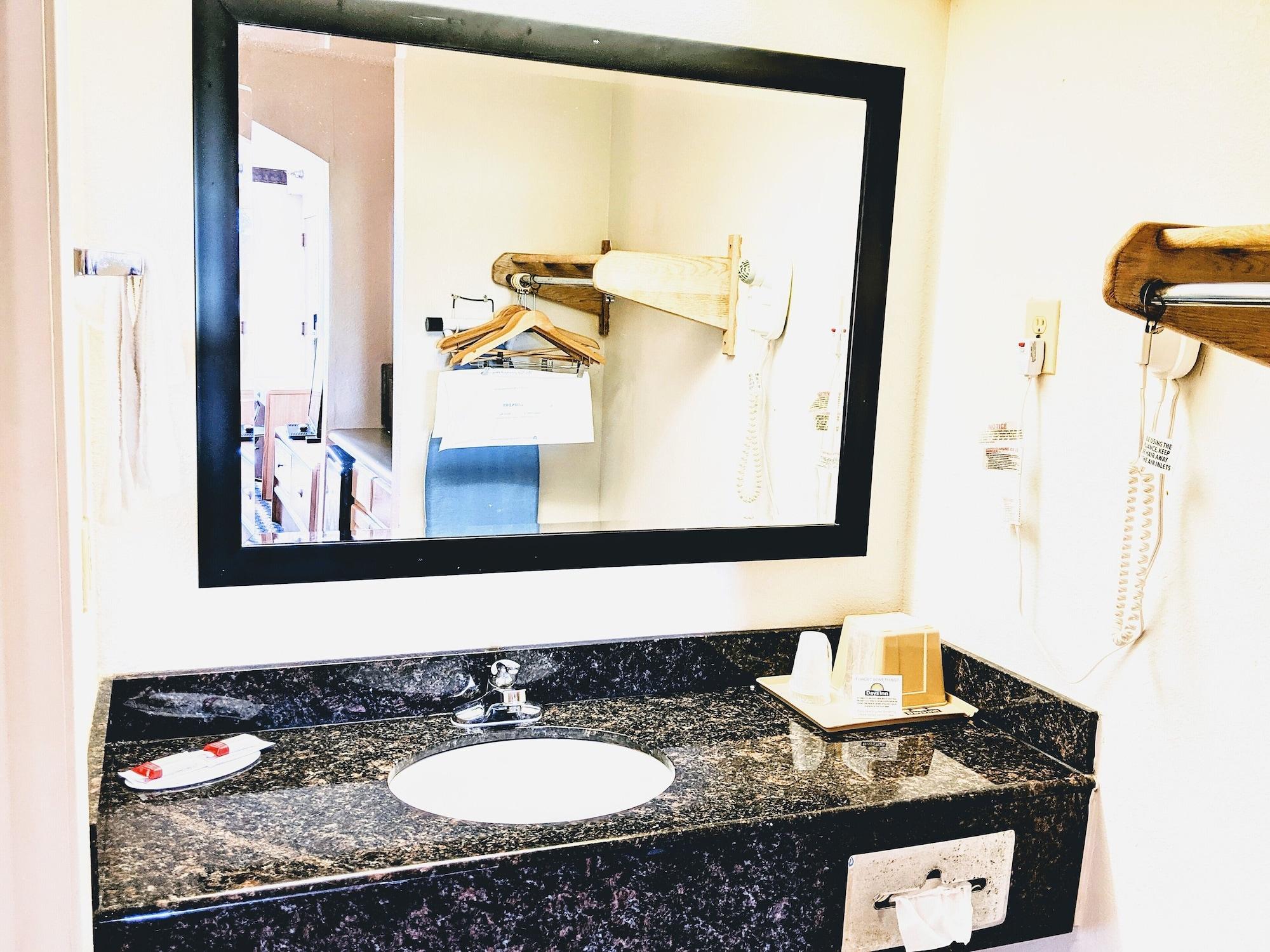Quality Inn & Suites Decatur Priceville I-65 Eksteriør bilde
