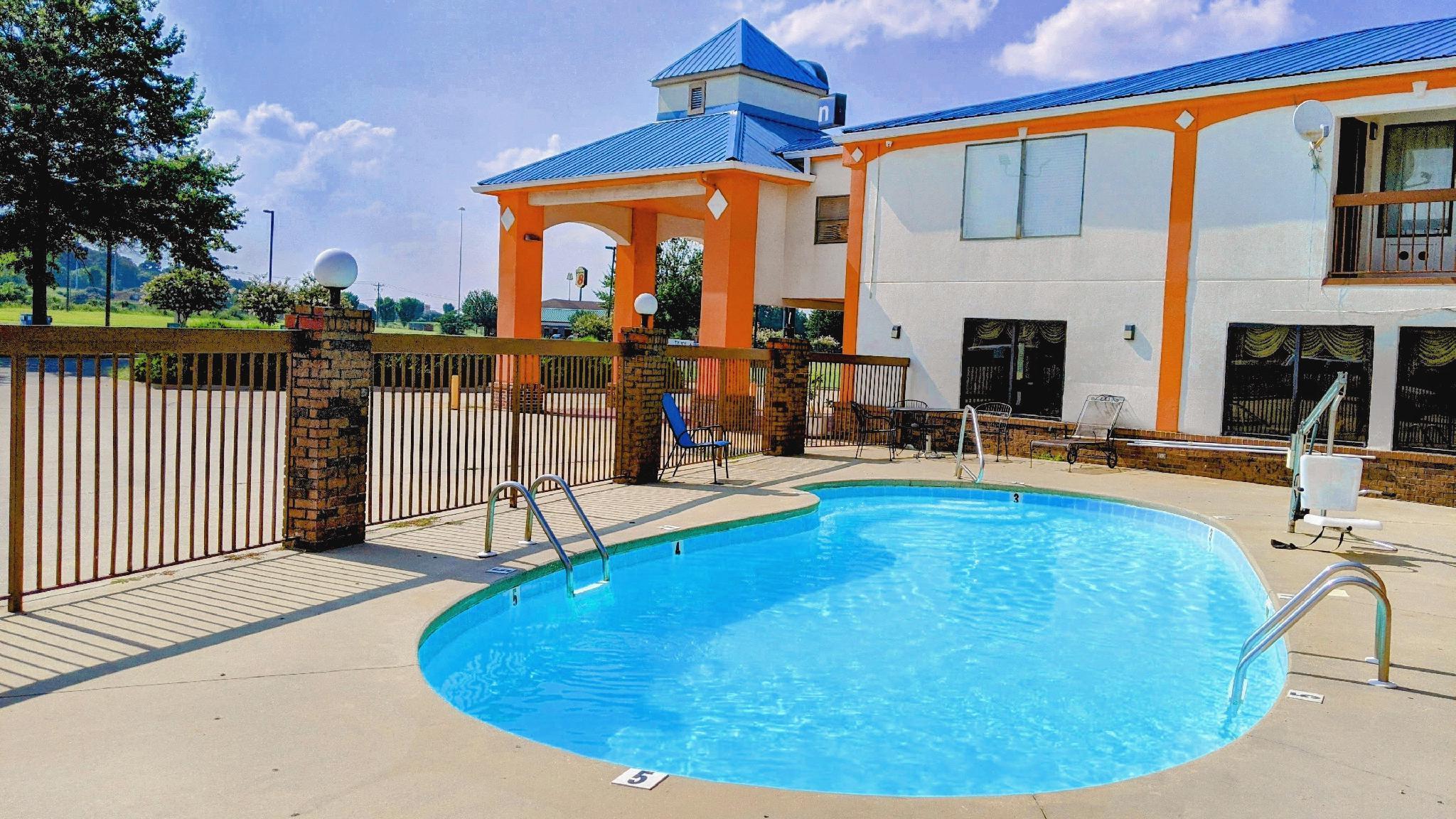 Quality Inn & Suites Decatur Priceville I-65 Eksteriør bilde