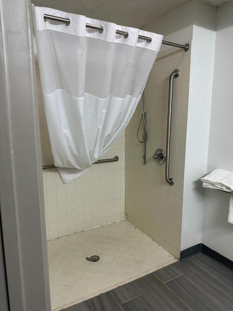 Quality Inn & Suites Decatur Priceville I-65 Eksteriør bilde