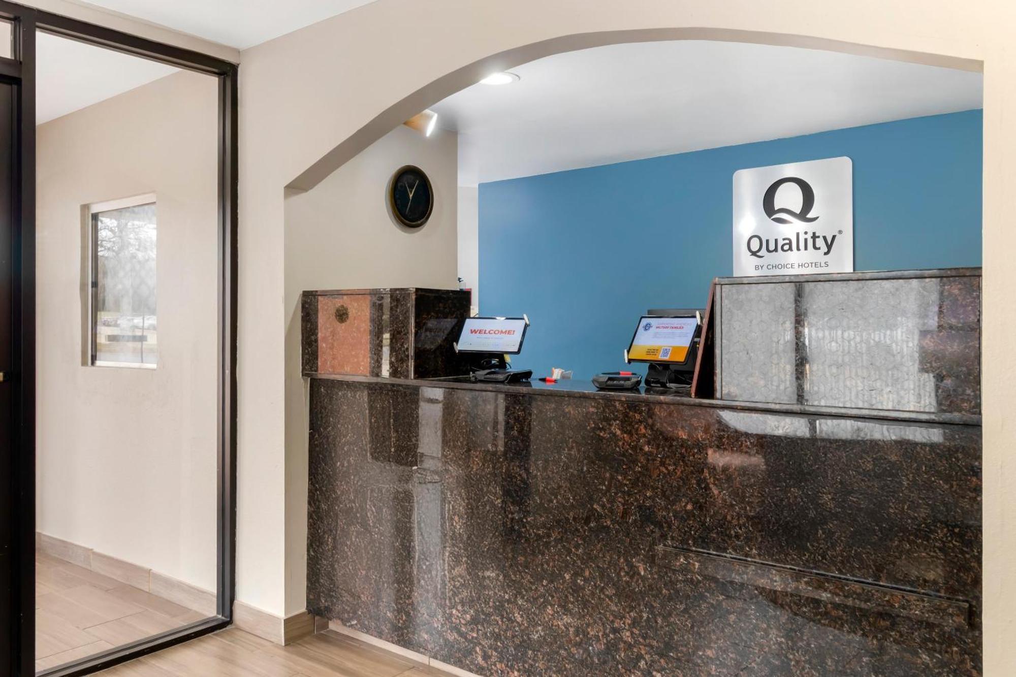 Quality Inn & Suites Decatur Priceville I-65 Eksteriør bilde